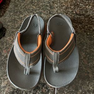 Op grey and orange sling backs